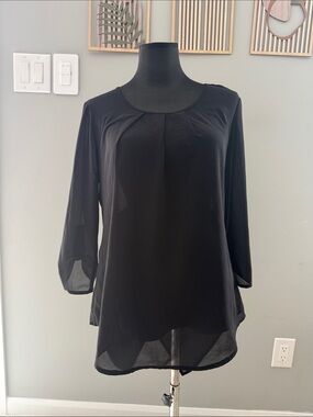 Suzy Shier Black 3/4 Sleeve Pleated Front Tunic Top